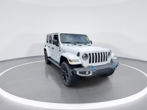 Used 2023 Jeep Wrangler Unlimited Sahara w/ Cold Weather Group AWD/4WD image 2