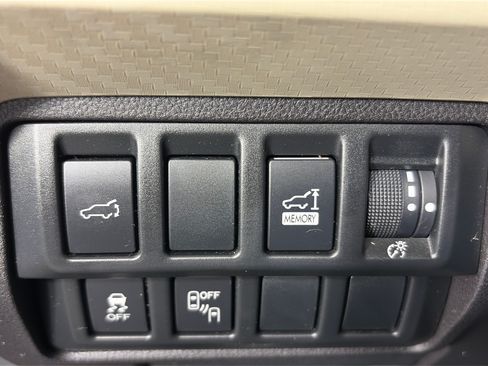Used 2019 Subaru Ascent Premium w/ Popular Package #4 AWD/4WD image 33