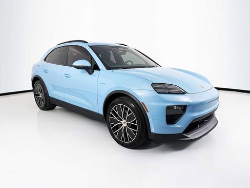 New 2026 Porsche Macan Electric RWD image 7