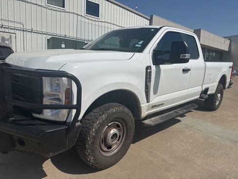Used 2025 Ford F350 XL w/ XL Off-Road Package image 2