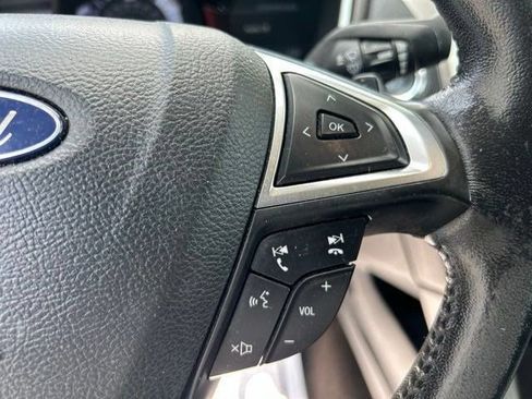 Used 2019 Ford Fusion SEL FWD image 16