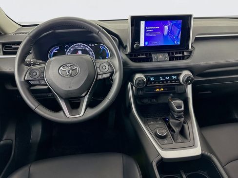 Used 2024 Toyota RAV4 XLE Premium image 23