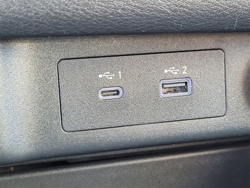 Used 2023 Nissan Rogue SV image 20