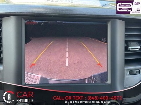 Used 2024 RAM 3500 Big Horn image 24