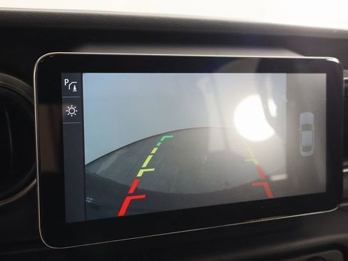 Used 2021 Jeep Wrangler Unlimited Sport image 34