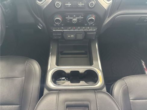 Used 2022 Chevrolet Silverado 1500 LTZ AWD/4WD image 12