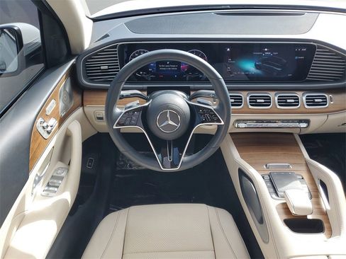 Used 2024 Mercedes-Benz GLE 450 4MATIC image 16