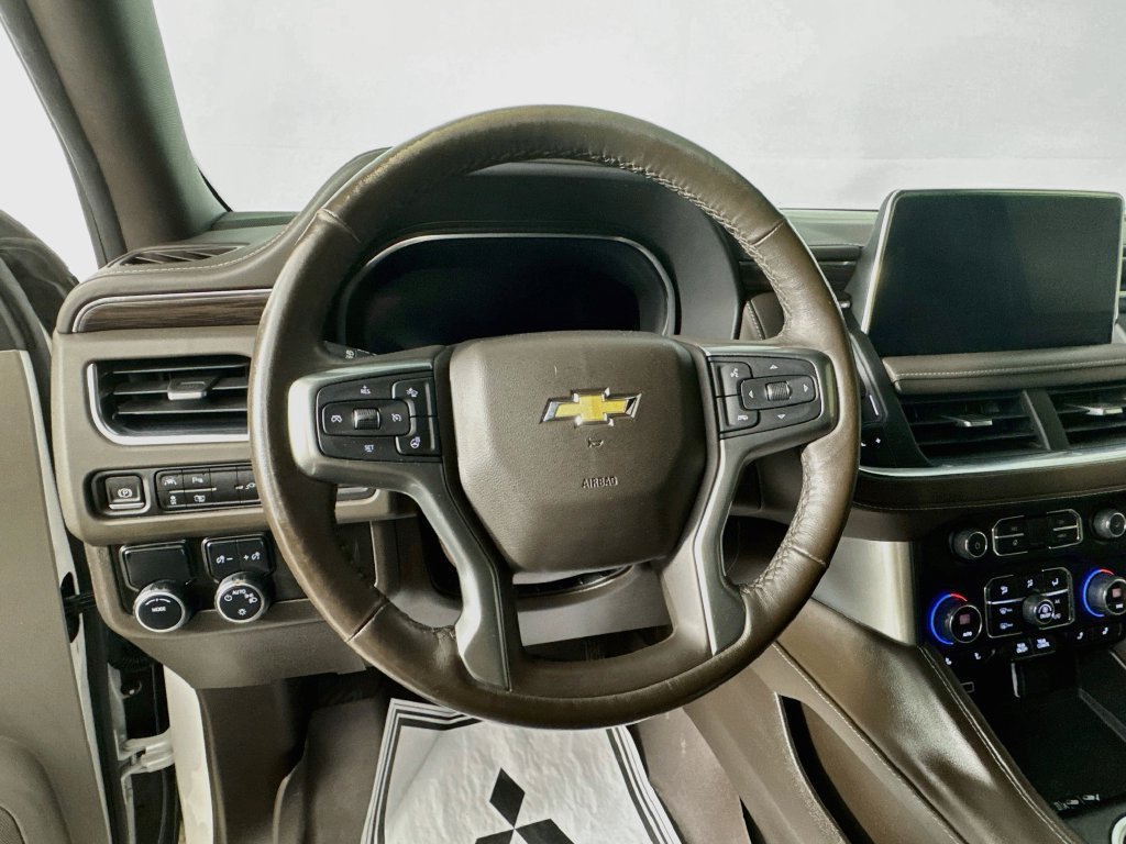 Used 2022 Chevrolet Tahoe LT w/ Luxury Package RWD image 12