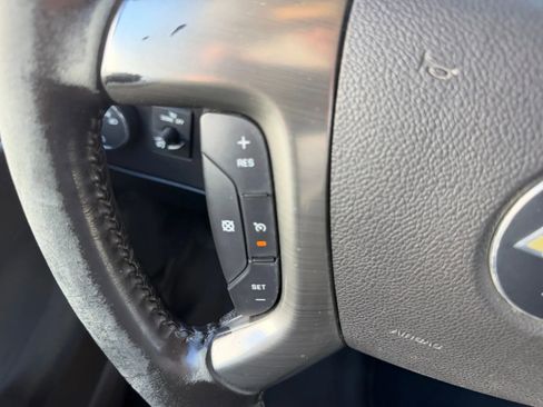 Used 2017 Chevrolet Express 2500 RWD image 23
