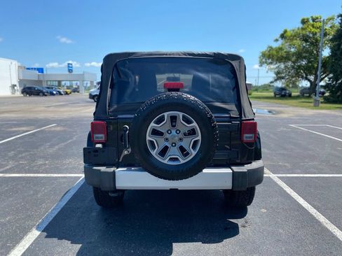 Used 2013 Jeep Wrangler Sahara w/ Dual Top Group AWD/4WD image 6