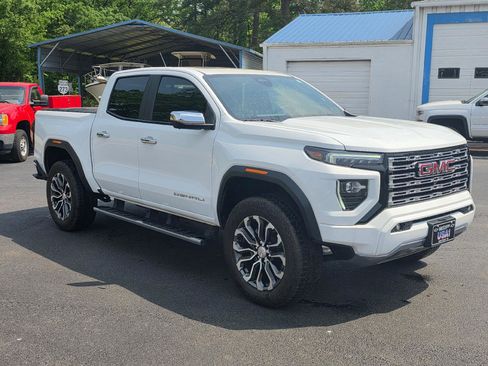 Used 2024 GMC Canyon Denali AWD/4WD image 6