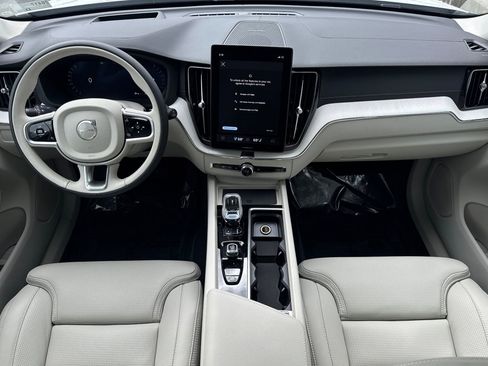 New 2026 Volvo XC60 B5 Ultra AWD/4WD image 3