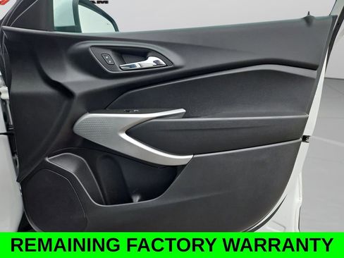 Used 2024 Chevrolet Trax LS w/ LS Convenience Package image 11