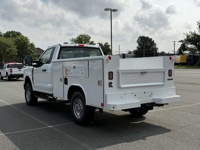 New 2025 Ford F250 XL w/ XL Chrome Package