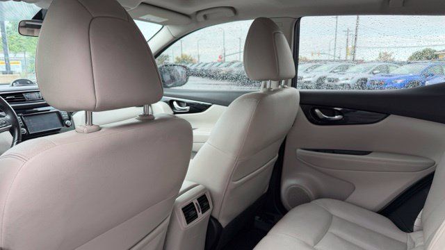 Used 2018 Nissan Rogue Sport SL w/ SL Premium Package FWD image 8