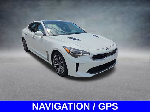 Used 2018 Kia Stinger Premium AWD/4WD image 3
