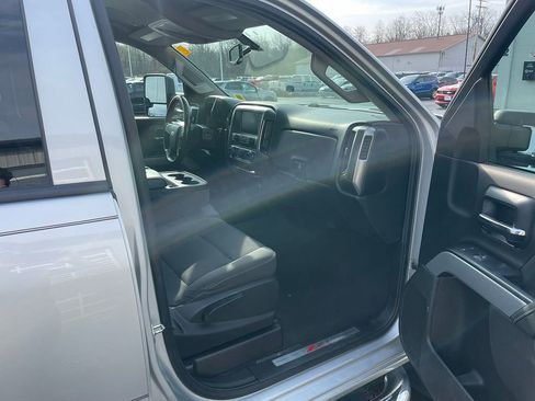 Used 2019 Chevrolet Silverado 2500 LT w/ All Star Edition image 26