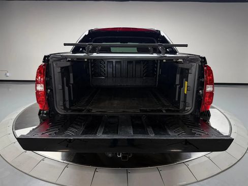 Used 2012 Chevrolet Avalanche LS AWD/4WD image 13