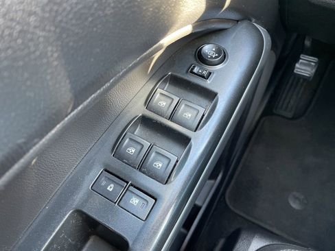 Used 2018 Chevrolet Colorado LT image 23