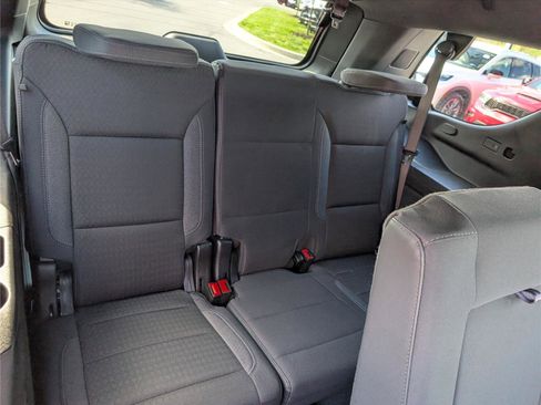 Used 2025 Chevrolet Tahoe LS AWD/4WD image 12
