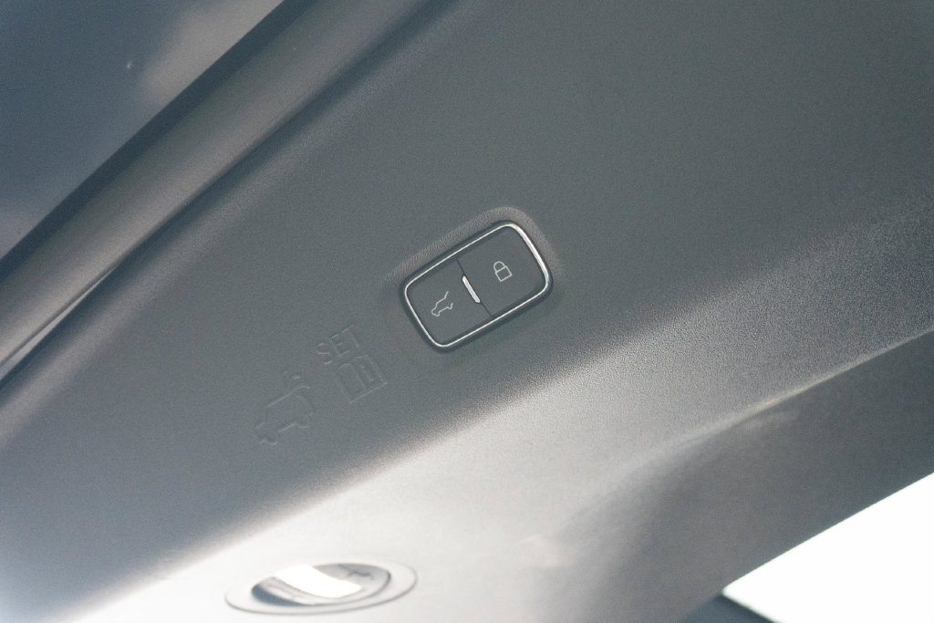 Used 2025 Ford Expedition Active RWD image 14