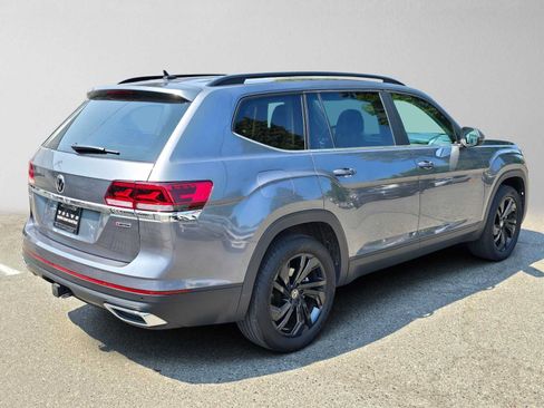 Used 2022 Volkswagen Atlas SE AWD/4WD image 3