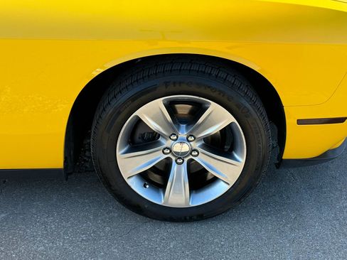 Used 2018 Dodge Challenger SXT w/ Driver Convenience Group image 45