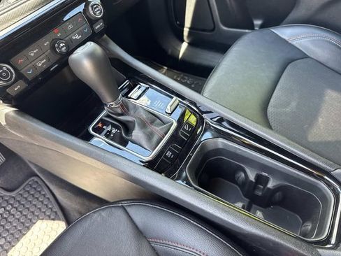 Used 2025 Jeep Compass Trailhawk AWD/4WD image 32