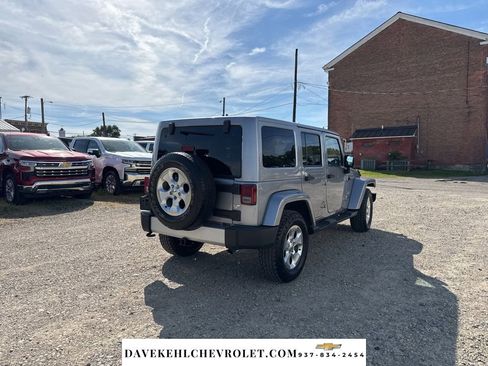 Used 2015 Jeep Wrangler Unlimited Sahara AWD/4WD image 5
