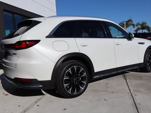 Used 2024 MAZDA CX-90 Plug-In Hybrid w/ Premium Pkg image 3
