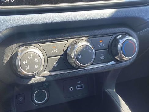 New 2025 Nissan Versa SV w/ Trunk Package image 20