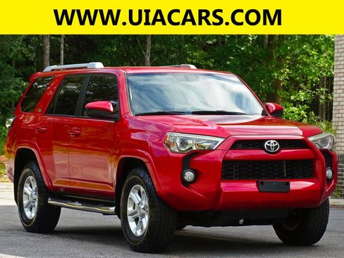 Used 2018 Toyota 4Runner SR5 RWD image 4