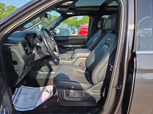 Used 2023 Ford Expedition Max Platinum AWD/4WD image 9