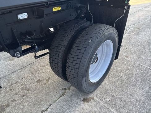 New 2023 Ford F550 4x4 Regular Cab Super Duty image 12