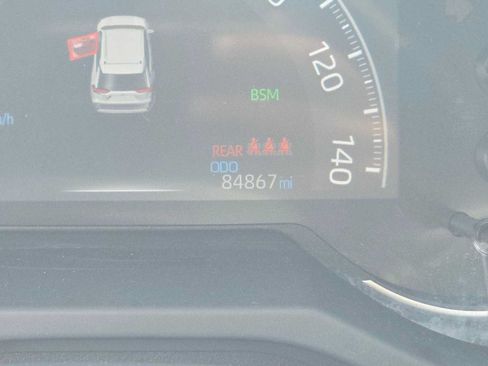 Used 2023 Toyota RAV4 XLE Premium FWD image 24