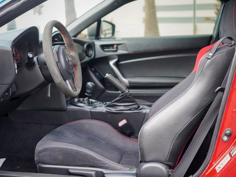 Used 2013 Scion FR-S RWD image 7