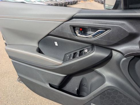 New 2025 Subaru Crosstrek 2.5i Limited w/ Crosstrek Mirror Package image 19