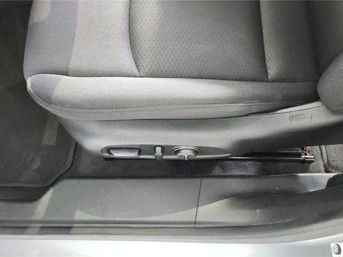 Used 2024 Chevrolet Malibu LT image 11