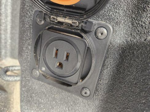 Used 2023 Chevrolet Silverado 1500 High Country w/ High Country Premium Package image 21