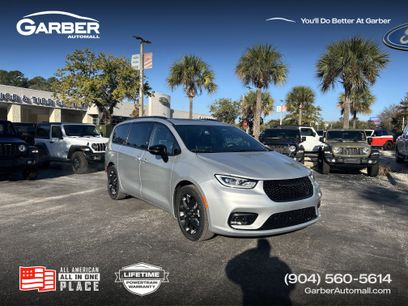 New 2026 Chrysler Pacifica Limited