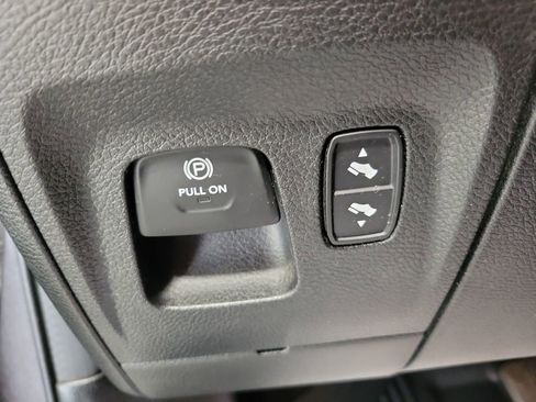 Used 2023 RAM 1500 Big Horn image 37