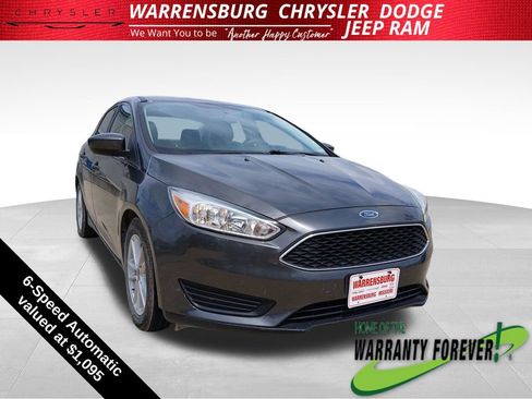 Used 2018 Ford Focus SE FWD image 1