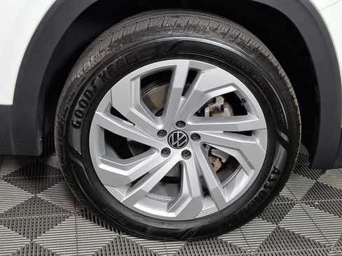 Used 2023 Volkswagen Atlas SE w/ Panoramic Sunroof Package AWD/4WD image 11