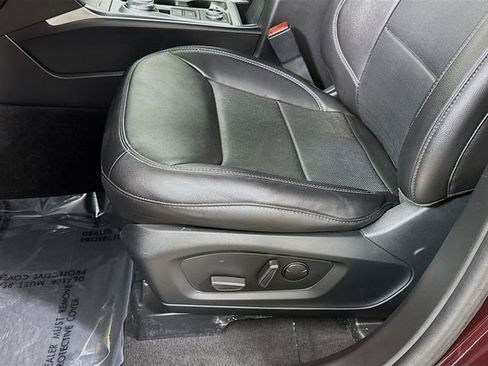 Used 2022 Ford Explorer Limited w/ Equipment Group 301A image 20