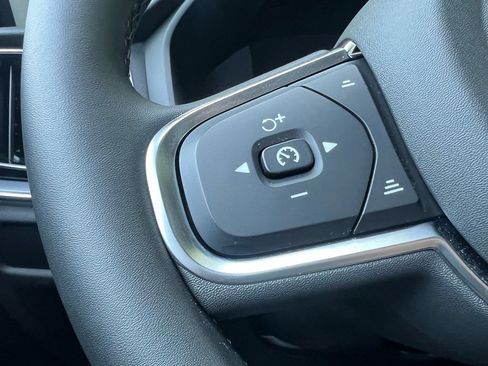 Certified 2025 Volvo S60 B5 Core AWD/4WD image 12