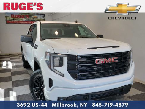 Used 2024 GMC Sierra 1500 Elevation AWD/4WD image 1