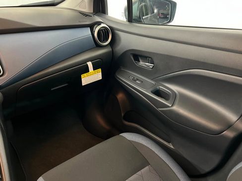 Used 2025 Nissan Versa SV w/ Trunk Package FWD image 10