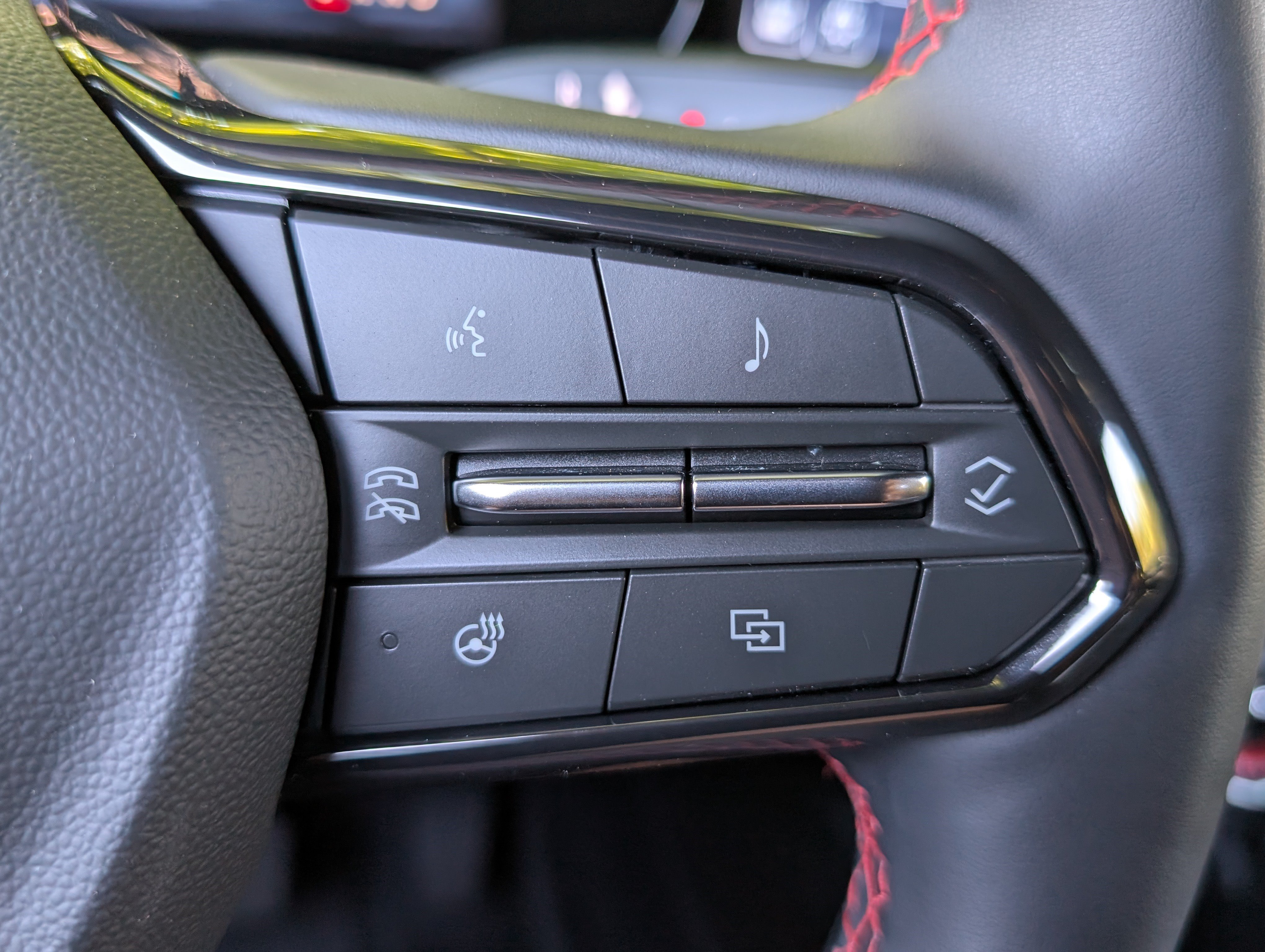 Used 2025 Chevrolet Blazer EV RS AWD/4WD image 33