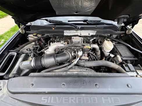 Used 2019 Chevrolet Silverado 2500 High Country w/ Duramax Plus Package AWD/4WD image 32
