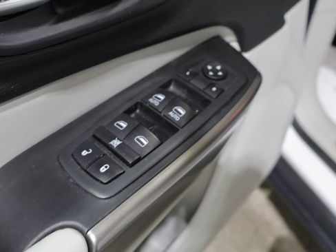 Certified 2020 Jeep Cherokee Limited AWD/4WD image 14